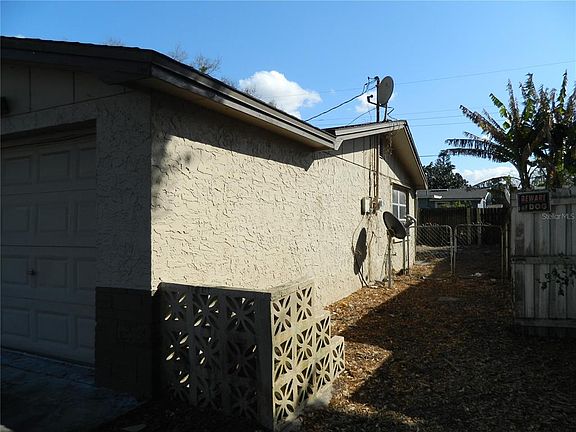 4th image of 4626 Aegean Ave