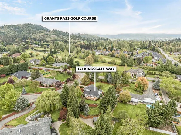 133 Kingsgate Way, Grants Pass, OR 97527