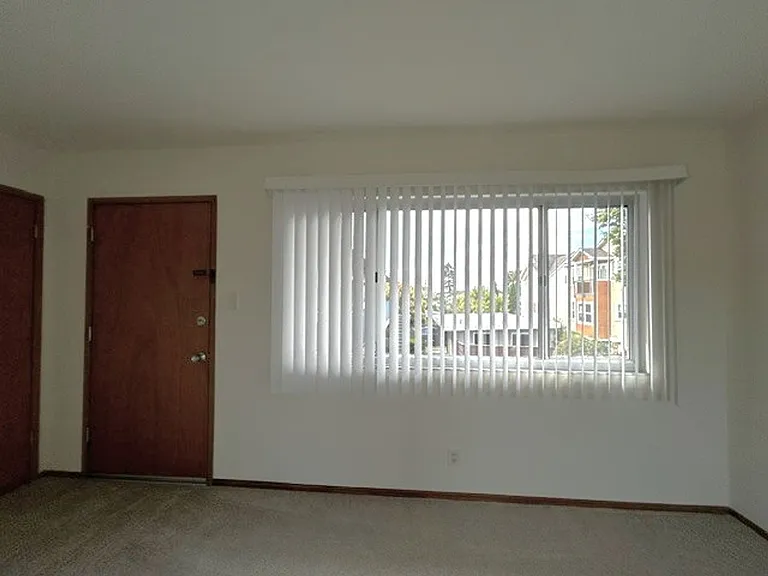 939 Lexington Ave #12 — Photo 7