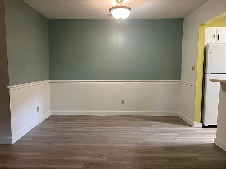 1648 Raleigh Cir SE — Photo 6