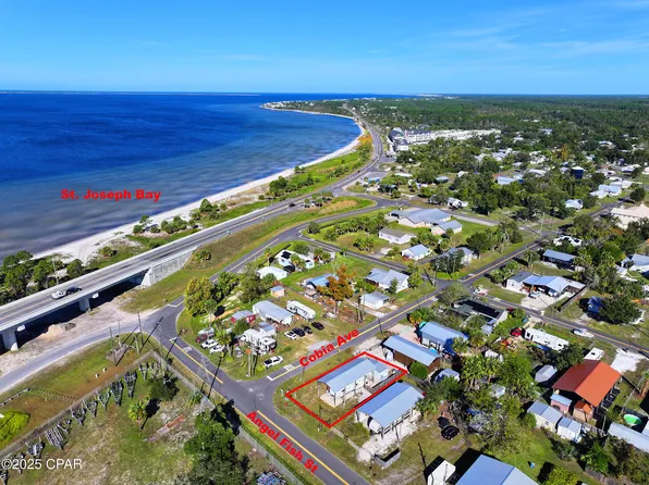 215 Angel Fish St, Port Saint Joe, FL 32456