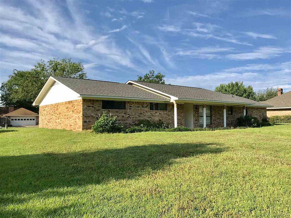 1st image of 410 Brookwood Dr