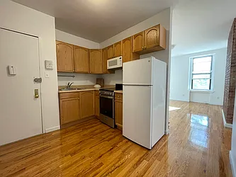 Rented by HOLTON REAL ESTATE INC.