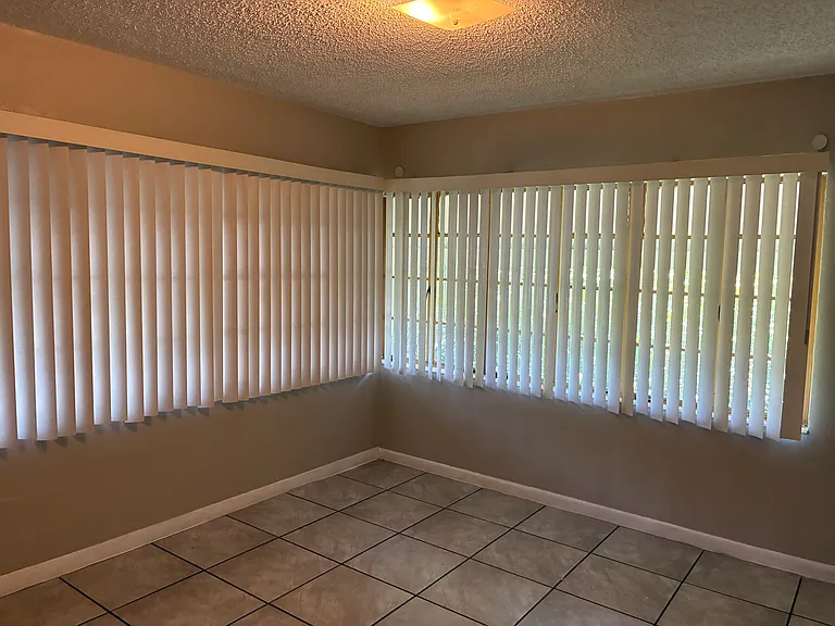 116 W Osborne Ave — Photo 11