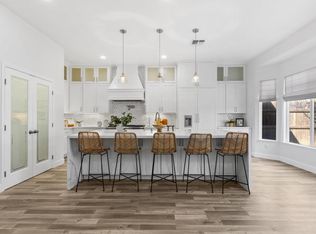 5136 Whisper Oaks Ln, Carmichael, CA 95608