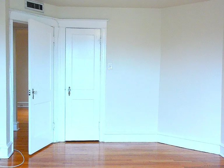 Park Spring Manor — Photo 19