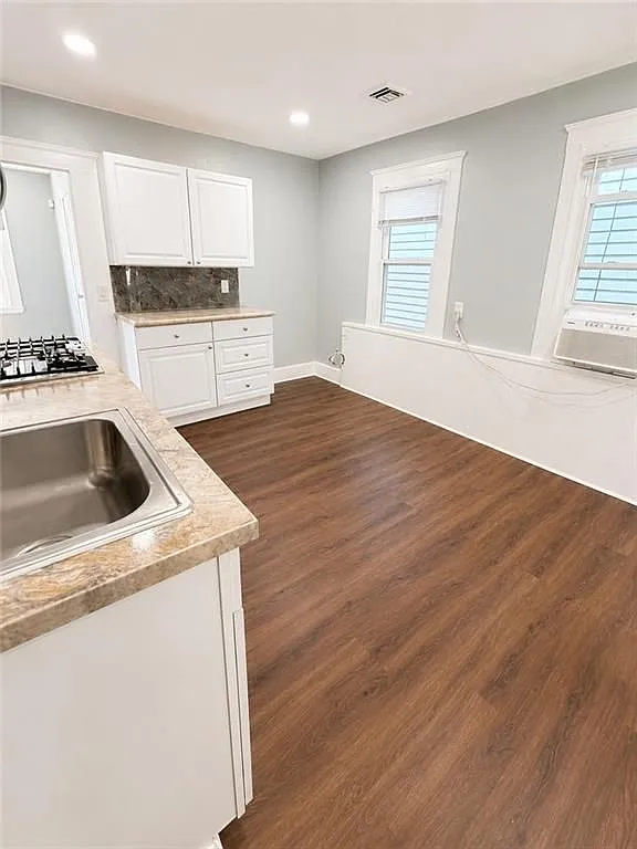 2 bed, 1.0 bath, 800 sqft, $1,950 — Photo 4