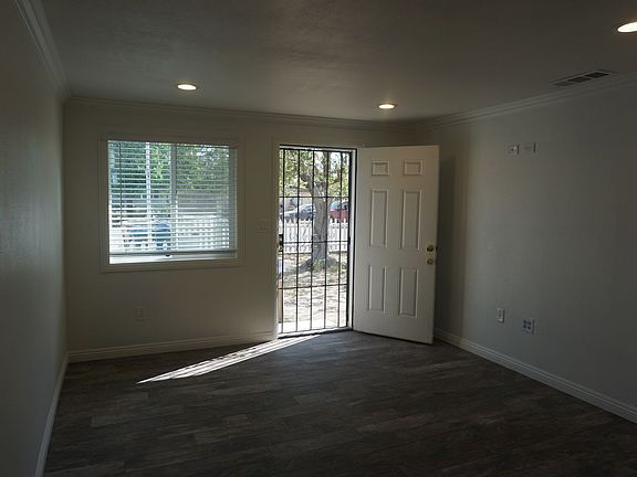 2nd image of 610 Belle Ave #1