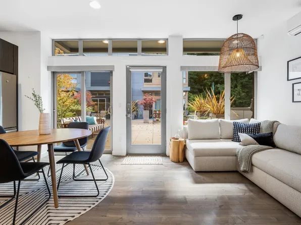 1706 Alki Ave SW Unit C, Seattle, WA 98116