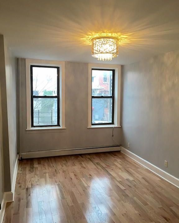 1st image of 330 Tompkins Ave #1