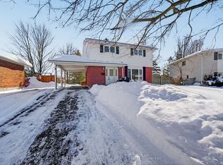 40 Robertson Ln, Belleville, ON K8P 4C3