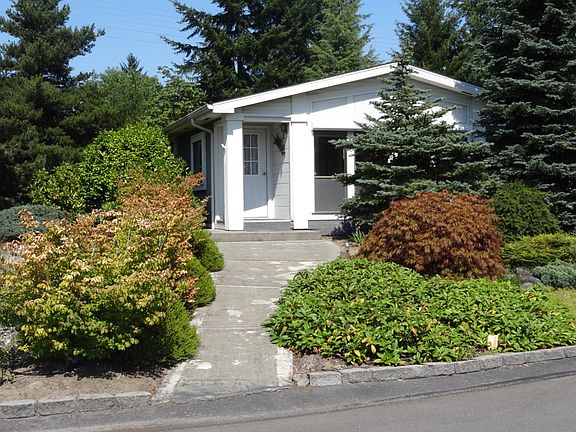 3rd image of 9590 Silver Creek Ln NW