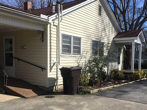2nd image of 2711 Deloache Ave
