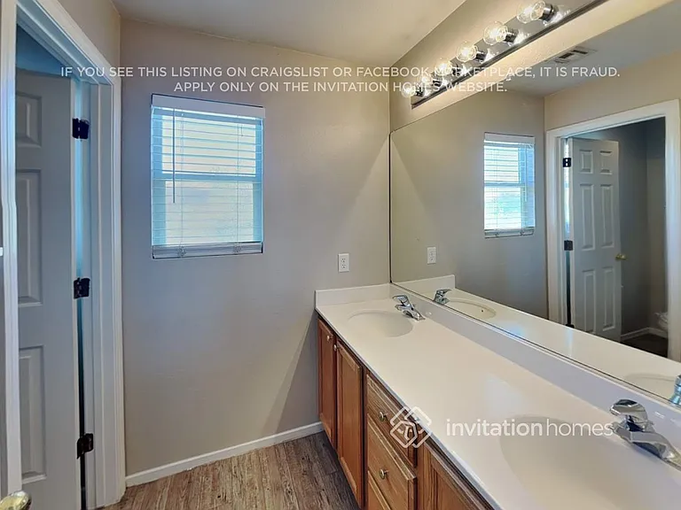 4798 Arial Ridge St — Photo 16
