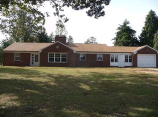 1215 Preston Rd, Martinsville, VA 24112