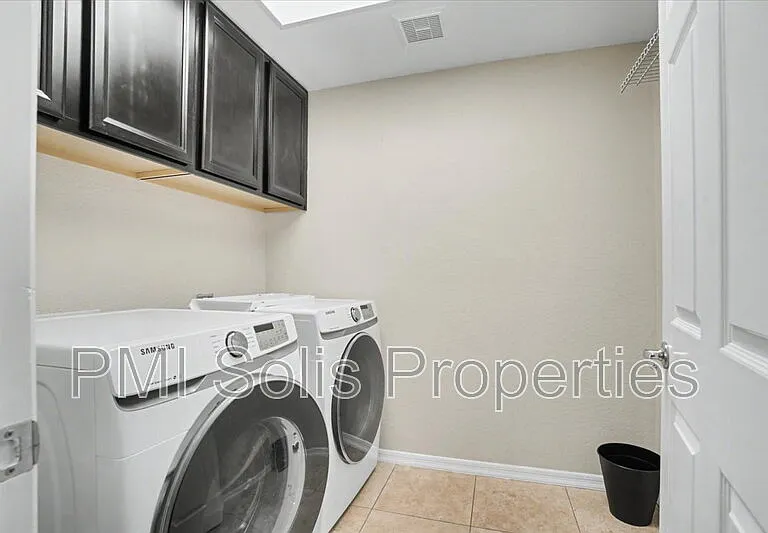 10198 E San Salvador Dr — Photo 10