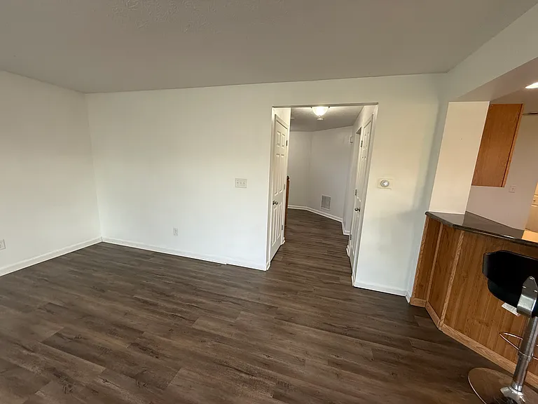 2413 Shadow Bend Dr — Photo 5