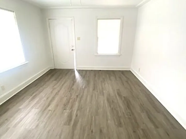 837 Fulton Ave — Photo 11