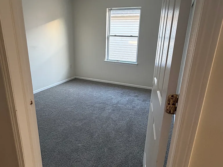 49 Lincoln Ave #2 — Photo 5