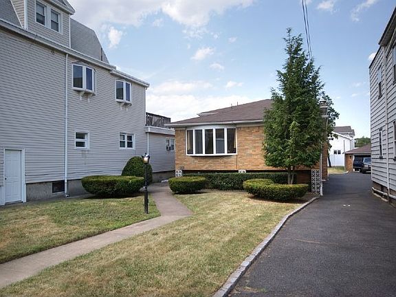 2nd image of 629 New Jersey Ave