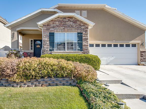 2nd image of 6661 S Lucerne Ln