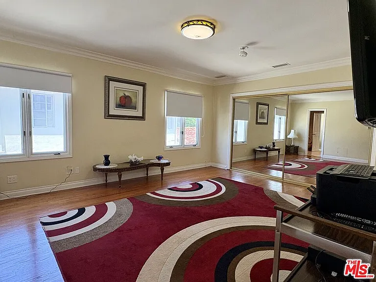 414 N Las Palmas Ave — Photo 22