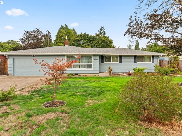 1745 Grove St, Eugene, OR 97404