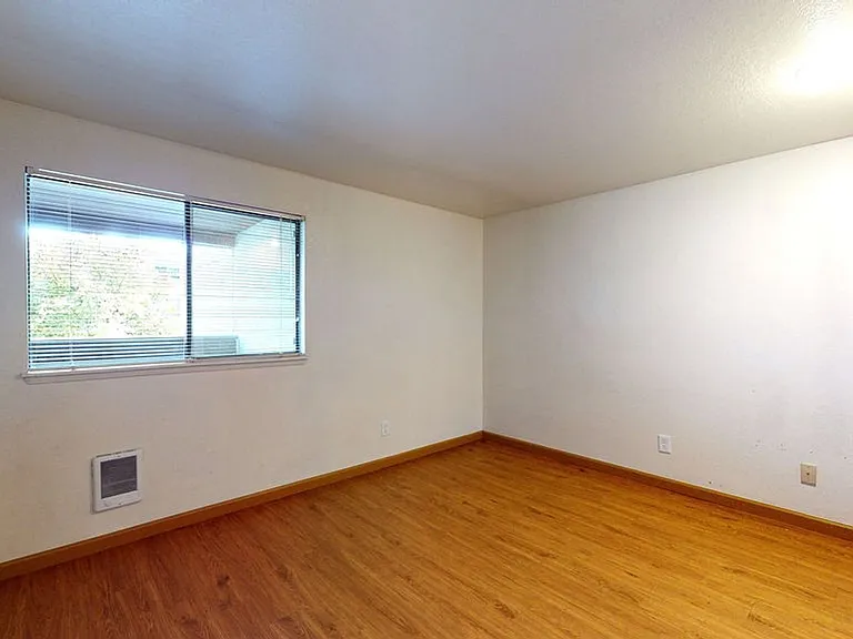 Seattle North Apartments — Photo 30