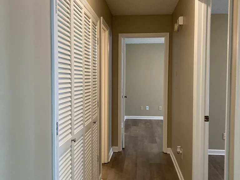 1407 Liberty Dr #1407 — Photo 2