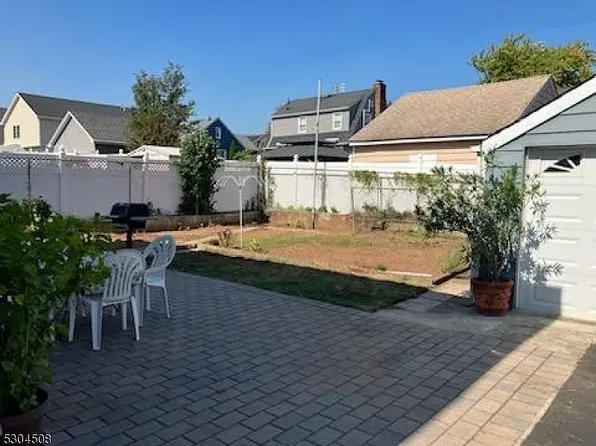 720 Erudo St, Linden, NJ 07036