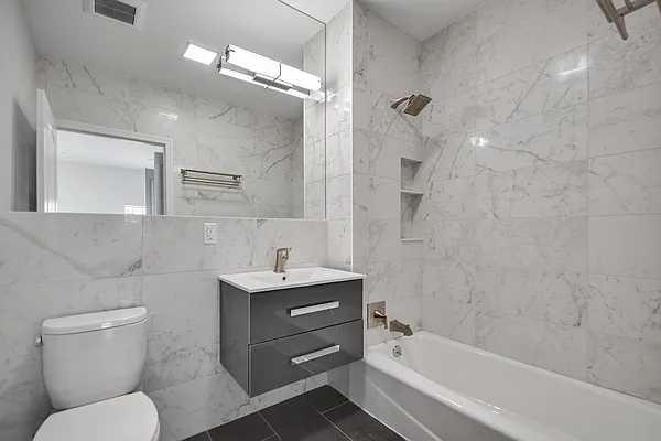 Rented by Compass | media 7