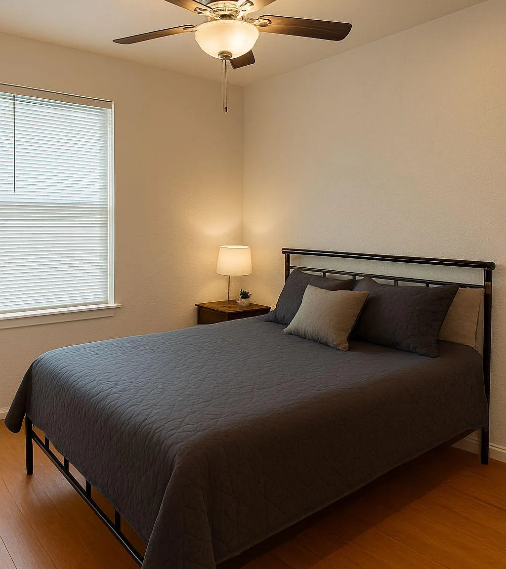 4 bed, 2.0 bath, 1290 sqft, $1,083 — Photo 1