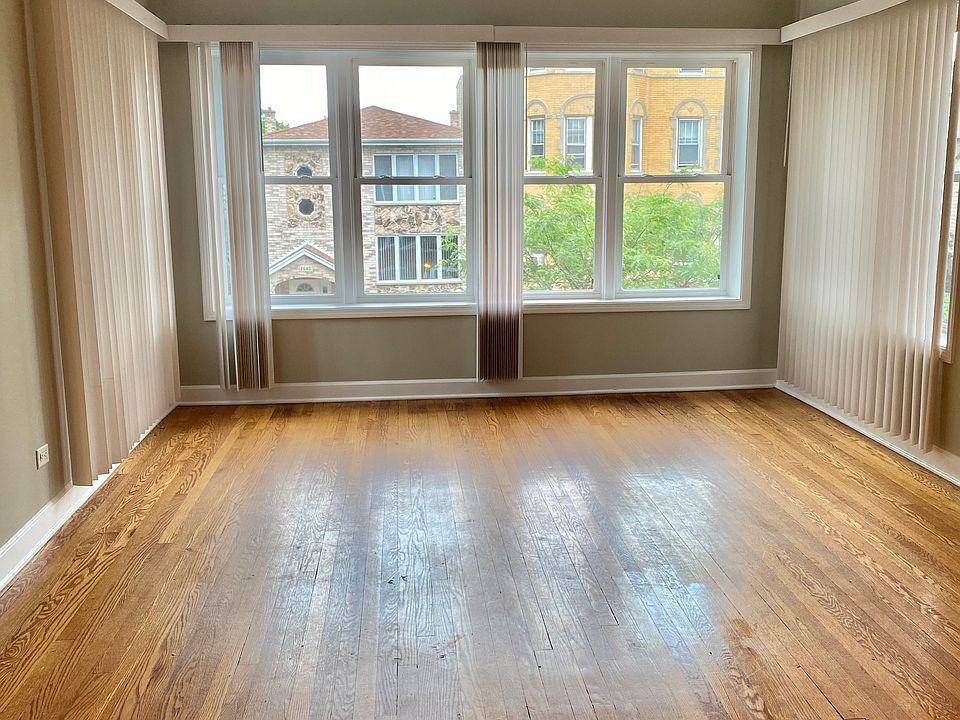 1st image of 2639 W Winona St #1