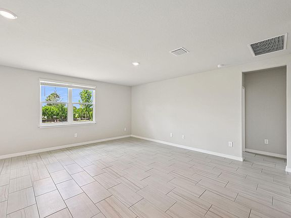 5th image of 5441 Hampton Park Circle