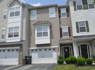 445 Jacobsen Dr, Newark, DE 19702