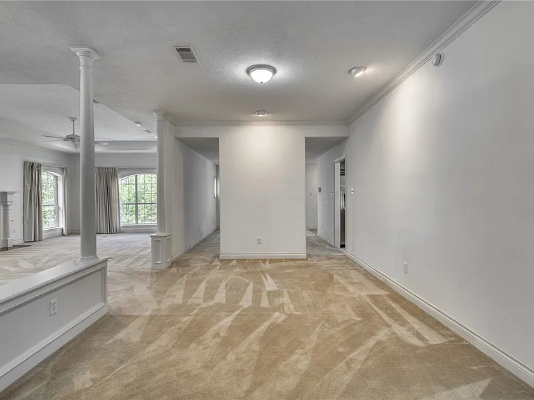 1402 Riverstone Ct — Photo 7