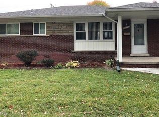 24505 Willowby Ave, Eastpointe, MI 48021