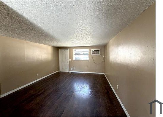 4th image of 2229 E 133rd Ave