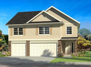 4102 9th St S, Moorhead, MN 56560