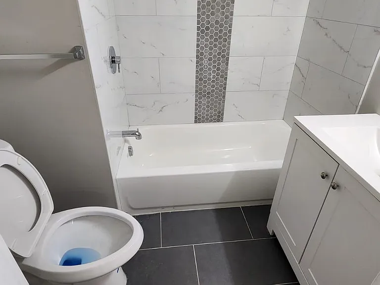 619 W Blancke St — Photo 15