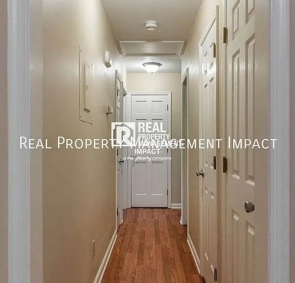 1515 E Franklin St #22 — Photo 18