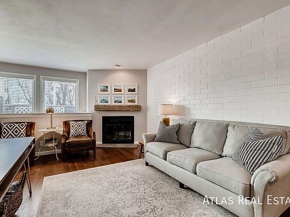 2nd image of 1025 Jasmine St Unit 6