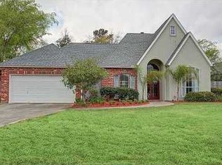 1889 Octavia Dr, Mandeville, LA 70448