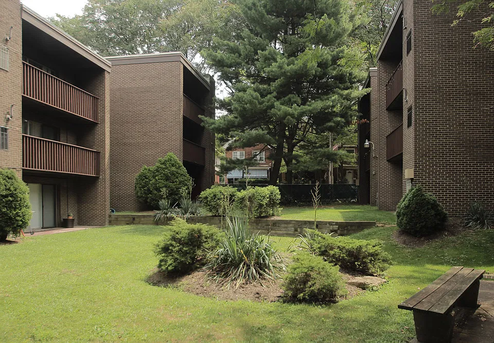Building Photo 4