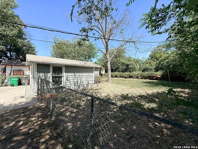 203 Hot Wells Blvd — Photo 13