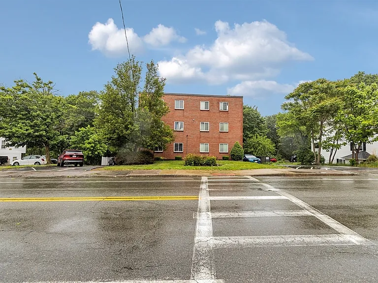 191 Commercial St #301 — Photo 1