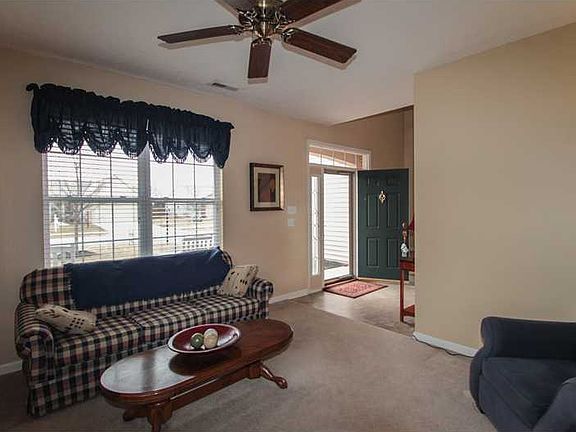 4th image of 1666 Quinn Creek Dr