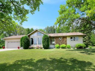 1811 17th St NE, Grand Forks, ND 58203