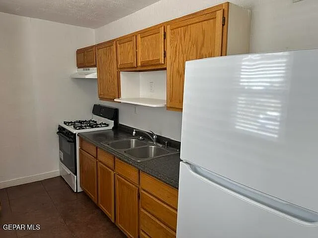 4222 Pershing Dr — Photo 8