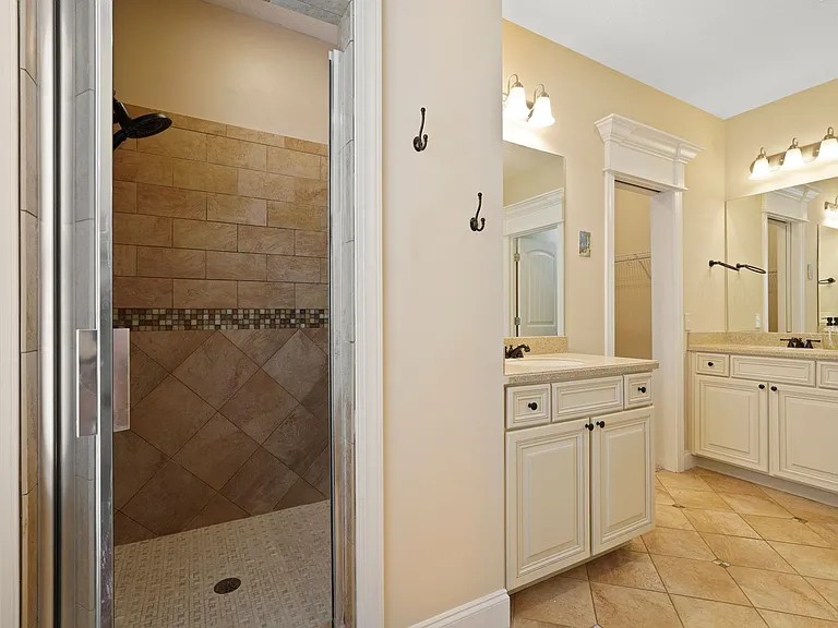 275 James Dunham Pkwy — Photo 32